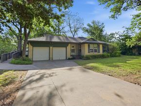 2210  Robinwood Lane , Denton Texas 76209