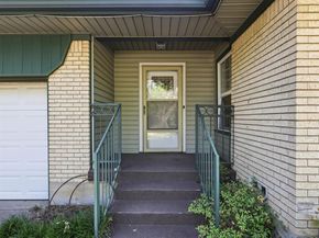 2210  Robinwood Lane , Denton Texas 76209