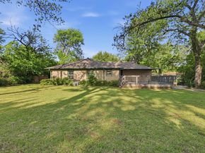 2210  Robinwood Lane , Denton Texas 76209