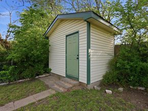 2210  Robinwood Lane , Denton Texas 76209