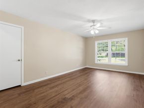 2210  Robinwood Lane , Denton Texas 76209
