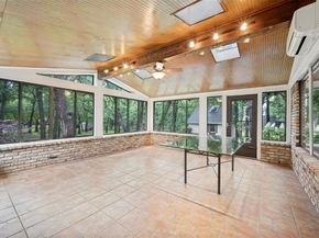 1607 N Main Street , Euless Texas 76039