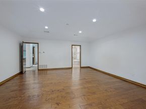 1607 N Main Street , Euless Texas 76039