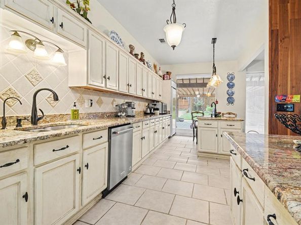14140  Hillcrest Road , Dallas Texas 75254