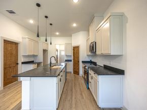 820  Glen Garden  , Fort Worth Texas 76104