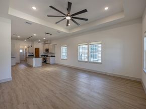 820  Glen Garden  , Fort Worth Texas 76104