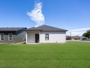 820  Glen Garden  , Fort Worth Texas 76104