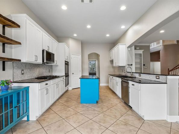 4306  Aston Lane , Mansfield Texas 76063
