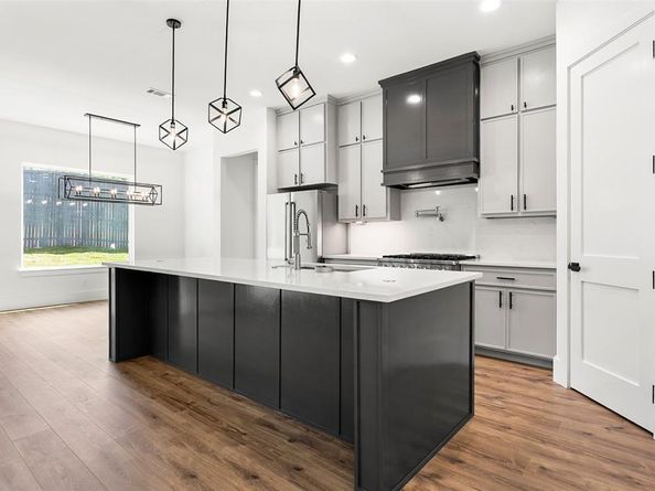 205  Familia Court , Azle Texas 76020
