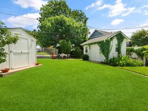 622 N Brookside Drive , Dallas Texas 75214