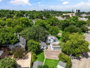 622 N Brookside Drive , Dallas Texas 75214