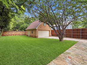 825  Thomasson Drive , Dallas Texas 75208