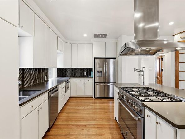 825  Thomasson Drive , Dallas Texas 75208