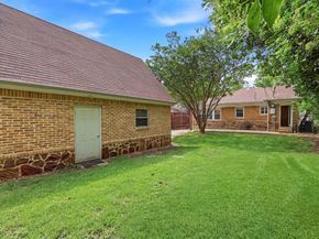 825  Thomasson Drive , Dallas Texas 75208