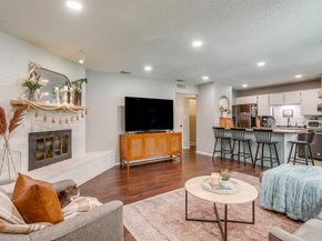 712  Poe Street , Azle Texas 76020