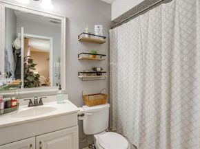 712  Poe Street , Azle Texas 76020