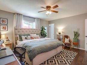 712  Poe Street , Azle Texas 76020