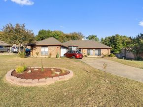 5422  Peninsula Way , Garland Texas 75043