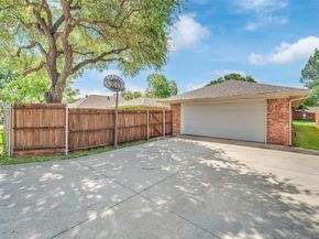 2225  Ridgewood  , Carrollton Texas 75006