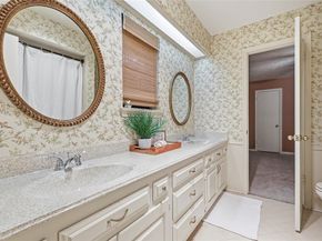 823  Ridgecrest Circle  , Denton Texas 76205
