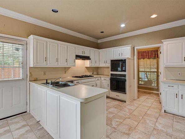 2314  Club Oaks Court , McKinney Texas 75072