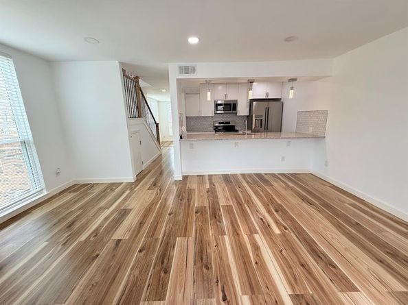 7155  Fair Oaks Avenue  22, Dallas Texas 75231