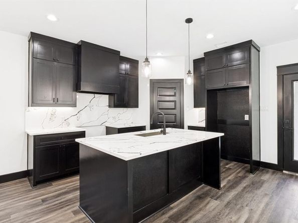 2420  Starks Avenue , Dallas Texas 75215