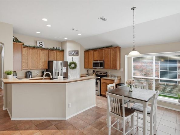 1216  Brownford Drive , Fort Worth Texas 76028