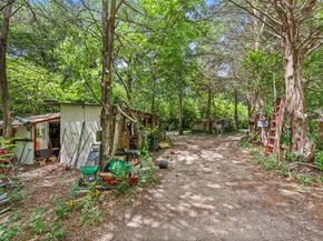 325  Oakwood Drive , Lancaster Texas 75146