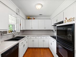 325  Oakwood Drive , Lancaster Texas 75146