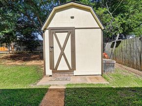 202  Laurel Street , Mansfield Texas 76063