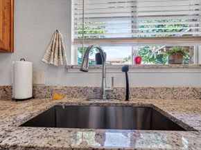 202  Laurel Street , Mansfield Texas 76063
