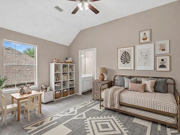 10987  Apple Valley Drive , Frisco Texas 75033