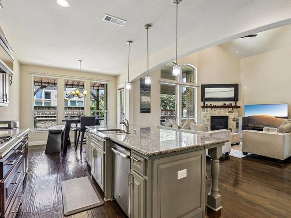 1123  Blue Lake Boulevard , Arlington Texas 76005