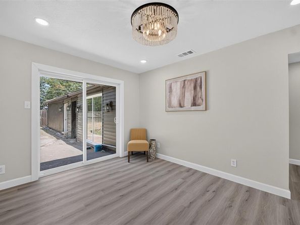 505  Pleasant Valley Road , Garland Texas 75040