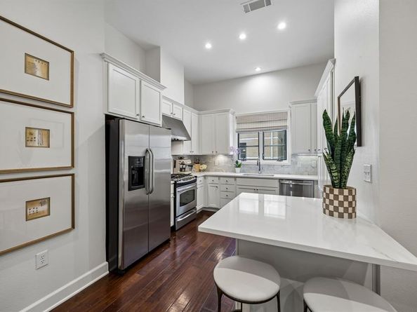 3210  Carlisle Street  48, Dallas Texas 75204