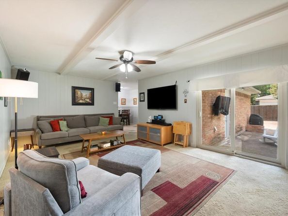 8309  Londonderry Lane , Dallas Texas 75228