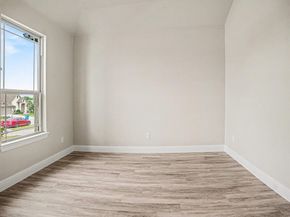 732  Candace Drive , DeSoto Texas 75115