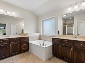 1412  Meadowlakes Drive , Azle Texas 76020