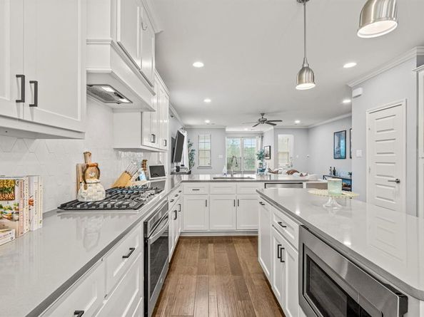 3711  Byers Avenue , Fort Worth Texas 76107