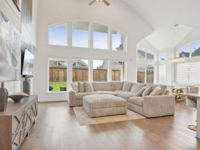 925  Oglethorpe Lane , Savannah Texas 76227