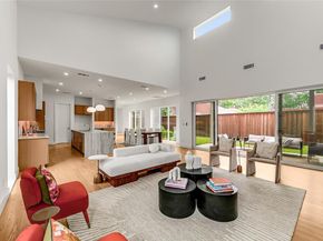 2410 N Prairie Avenue , Dallas Texas 75204