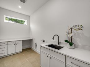 2410 N Prairie Avenue , Dallas Texas 75204