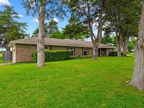 414  Ridgewood Drive , DeSoto Texas 75115