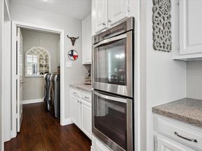 1913  Hartford Road , Grapevine Texas 76051