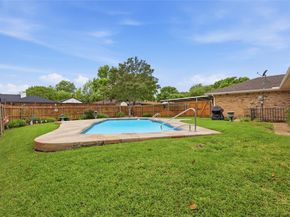 1030  Florence Drive , Duncanville Texas 75116