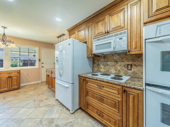 12050  High Meadow Court , Dallas Texas 75234