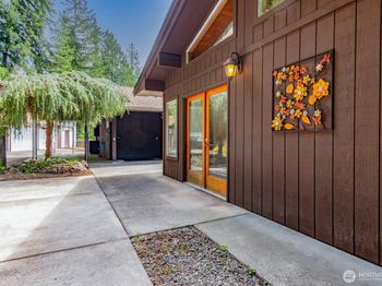 1140 Lower Marine Drive