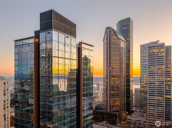 800 Columbia Street 2309, Seattle WA 98104