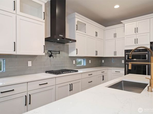 7560 S 130th Place, Seattle WA 98178